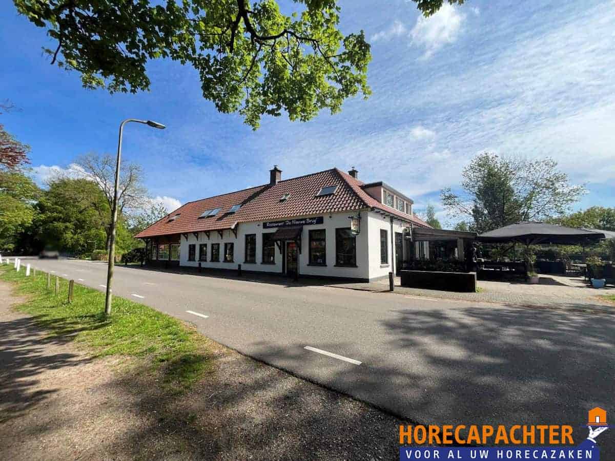 Restaurant met zaalverhuur en speeltuin met Onroerende Zaken en Terrein