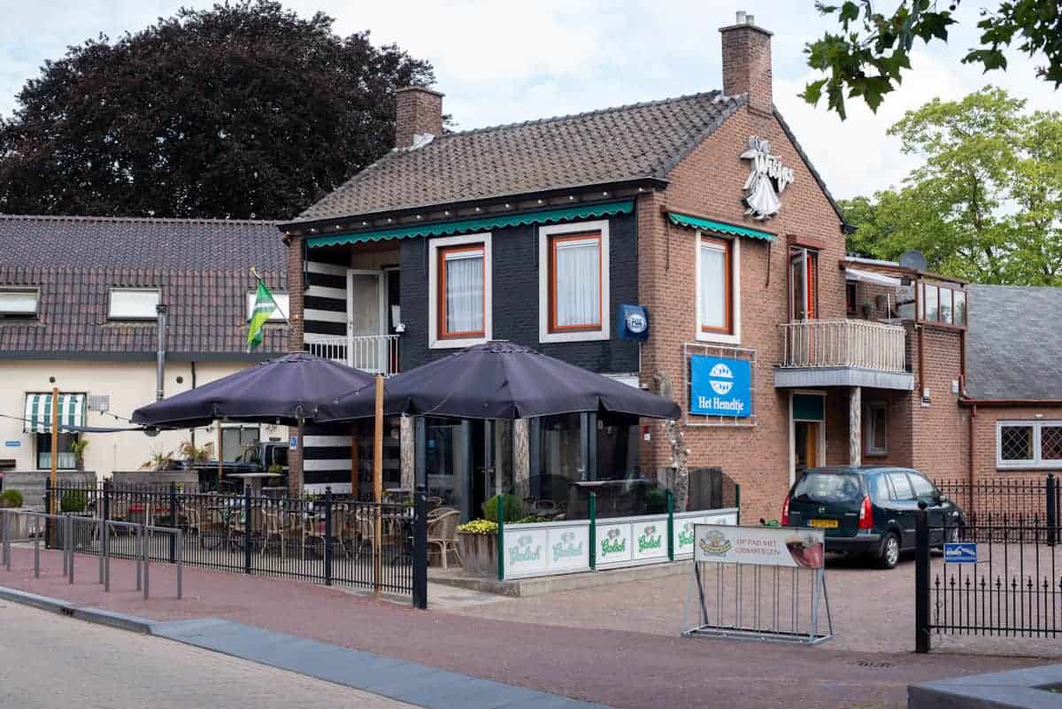 Ulft | Horecapand met café, zalencentrum en bedrijfswoning