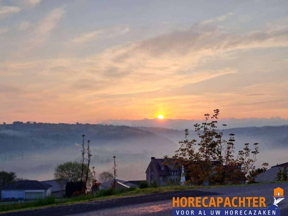 Wonen en werken in Frankrijk | B&B, Gîtes met restaurant en terrasexploitatie. Ruime privéwoning!