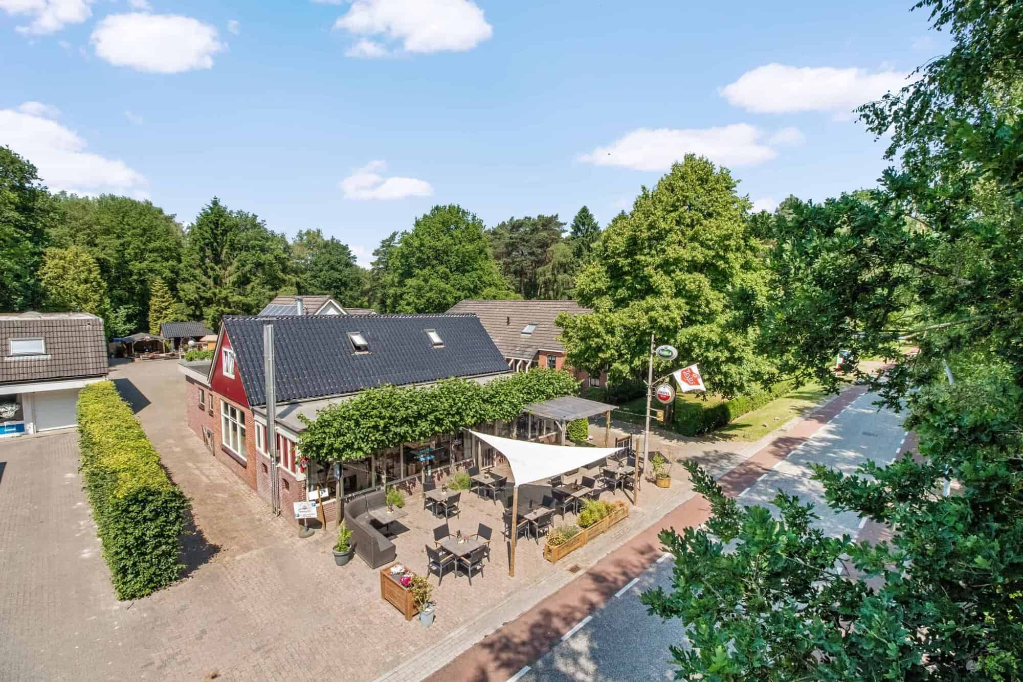 Hooghalen : Eetcafé Boszicht .