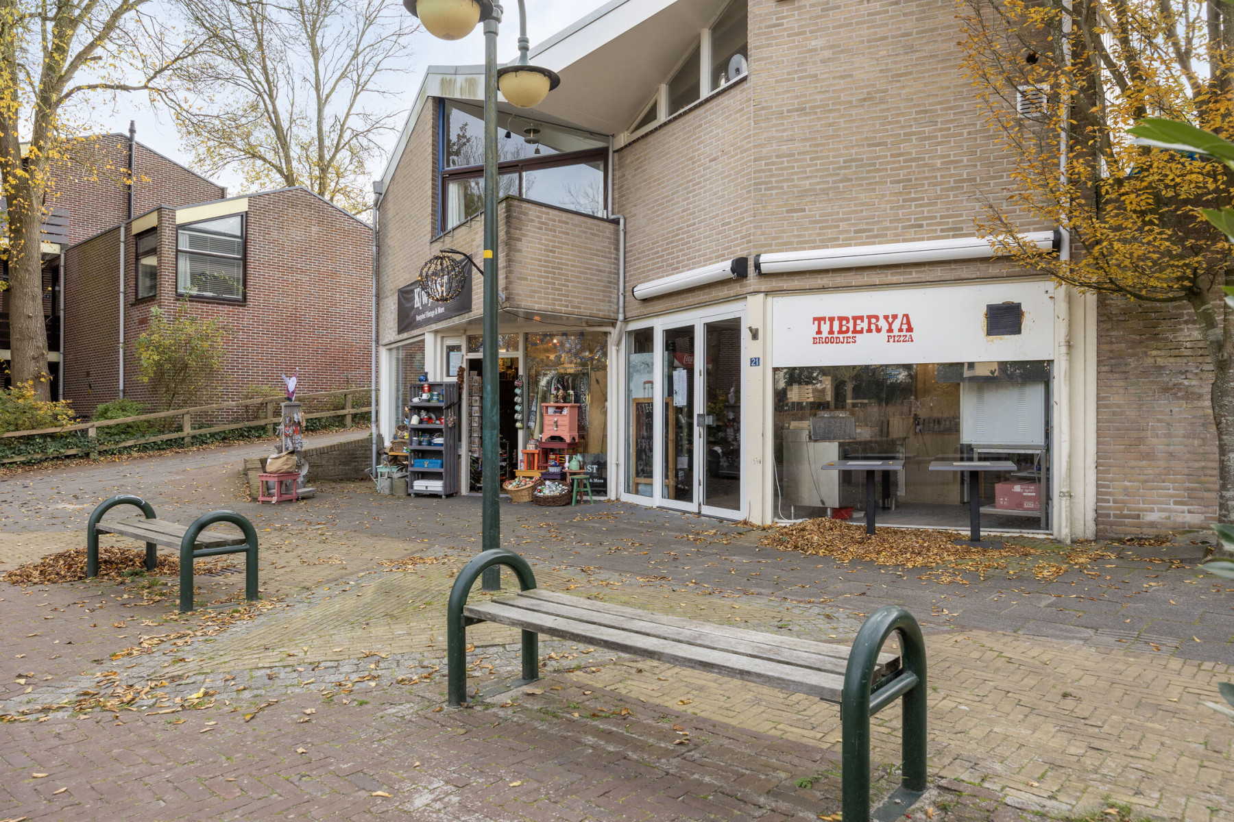 Afhaal- en bezorgzaak in centrum van Schoorl