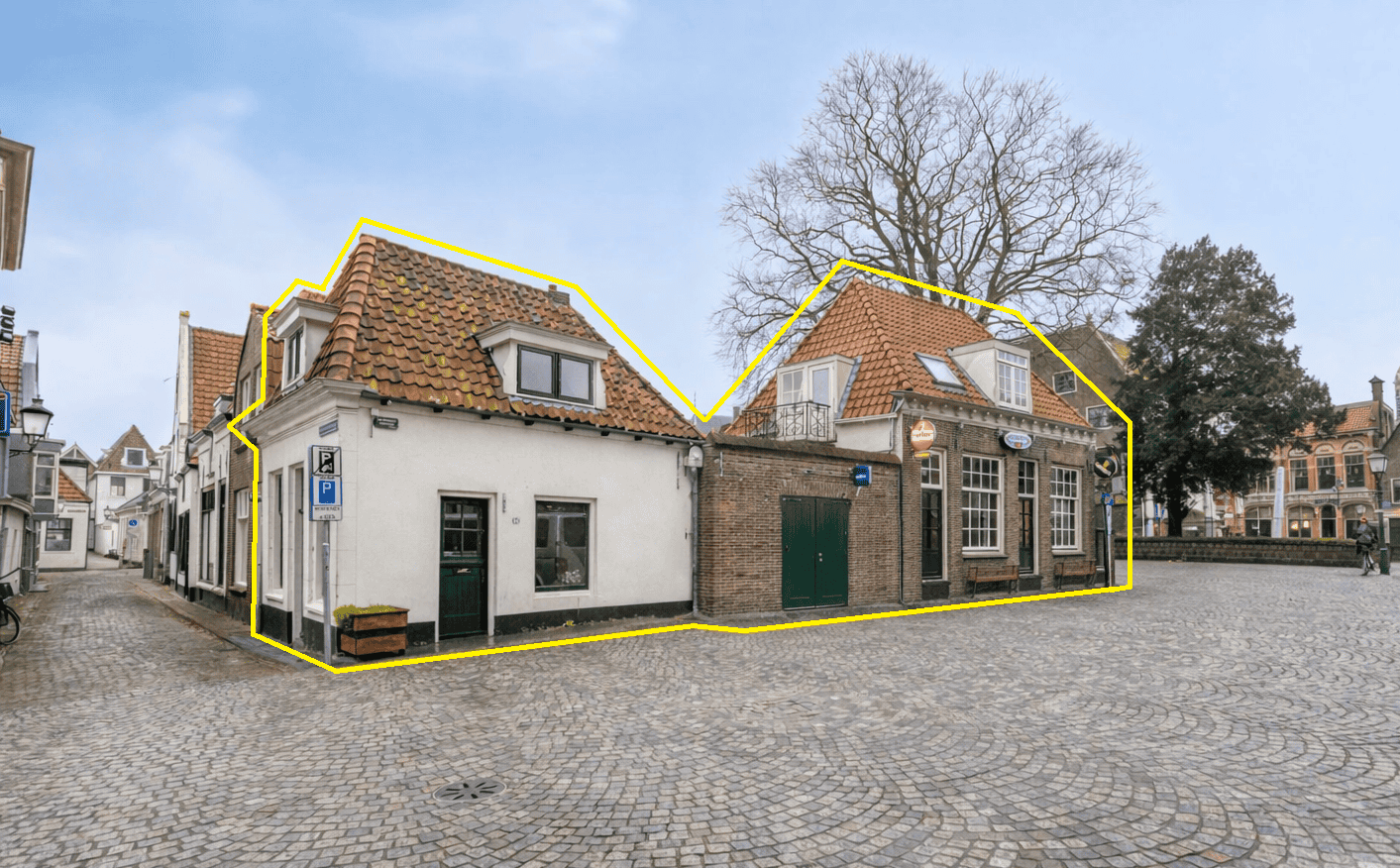 Twee horecapanden met woning en opslagruimte