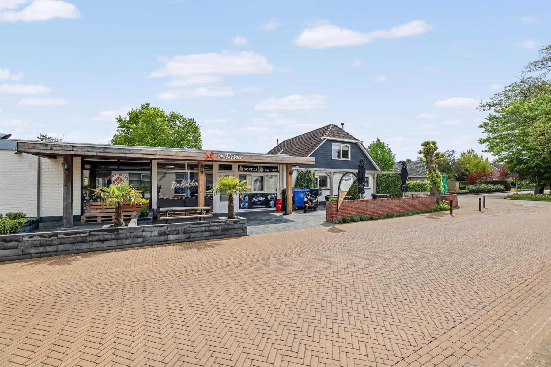 Boornbergum : Snackbar de Bikker .