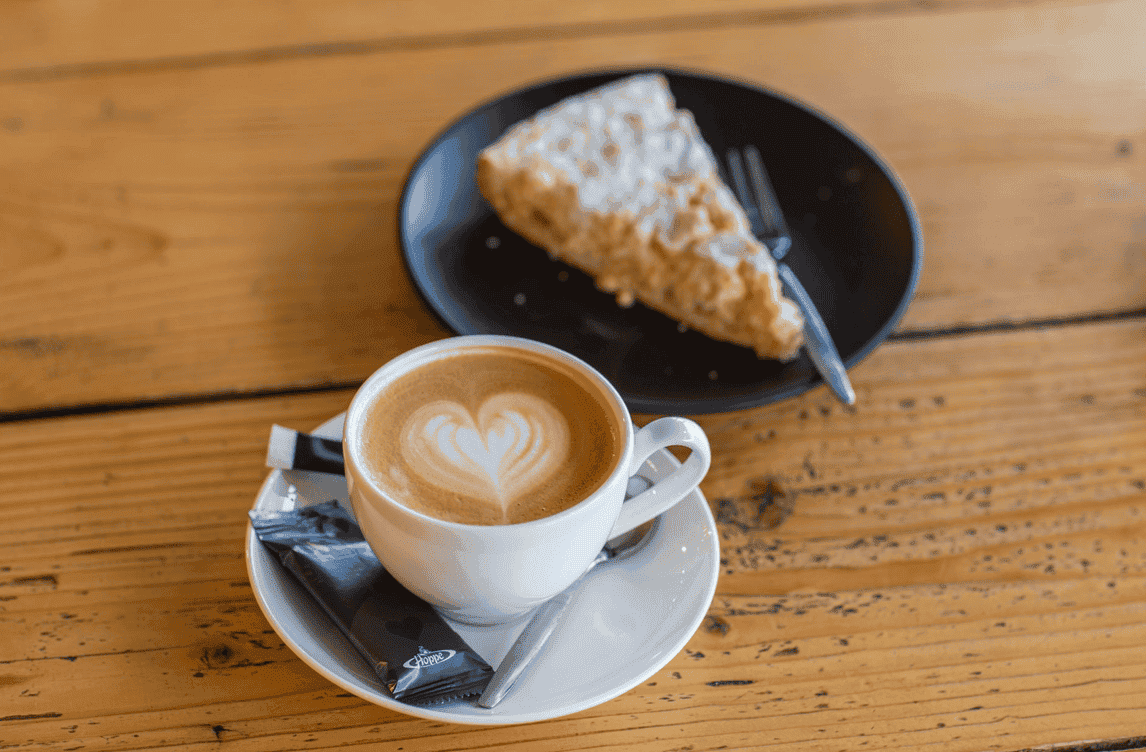 Molenlanden  | lunchroom in winkelcentrum van Vlietwonen