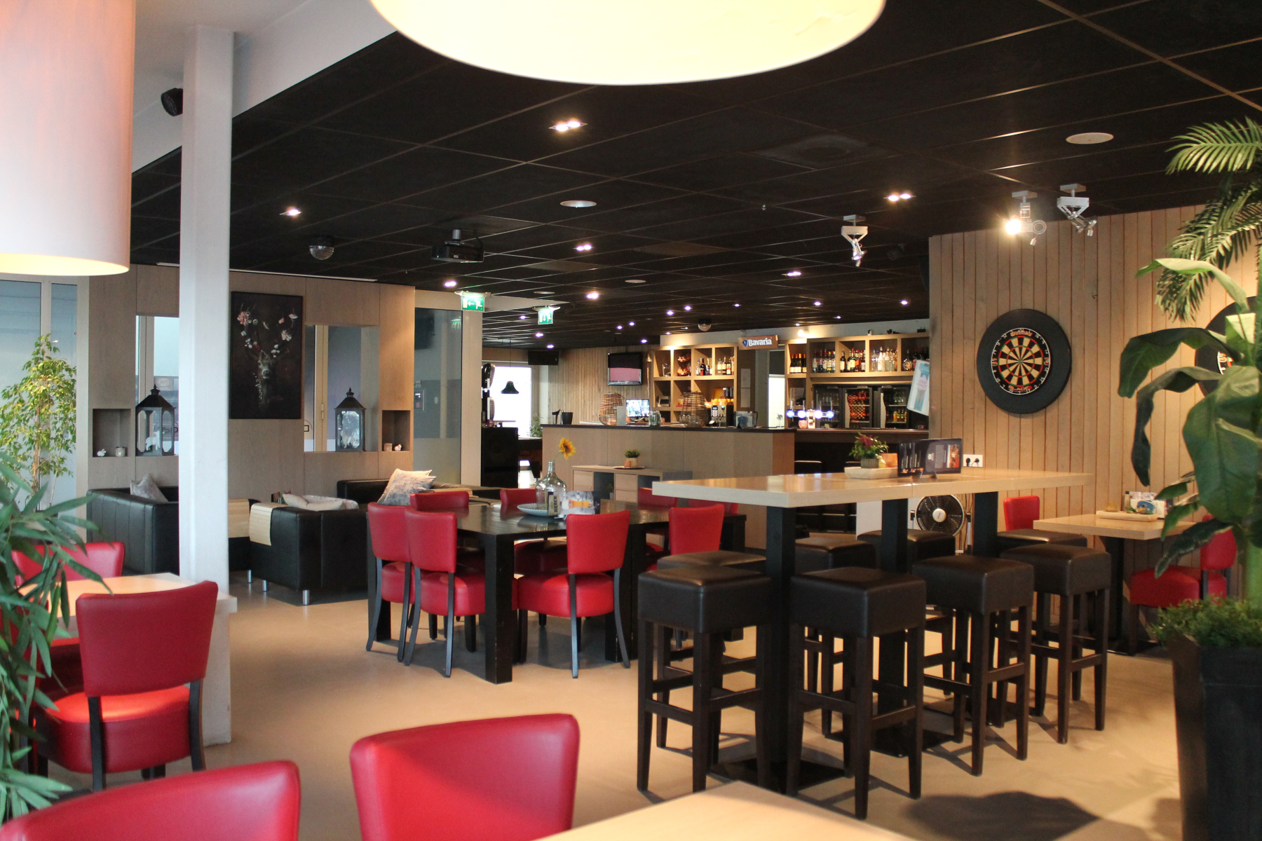 Café/ Zalencentrum De Hangar Eindhoven (Meerhoven)