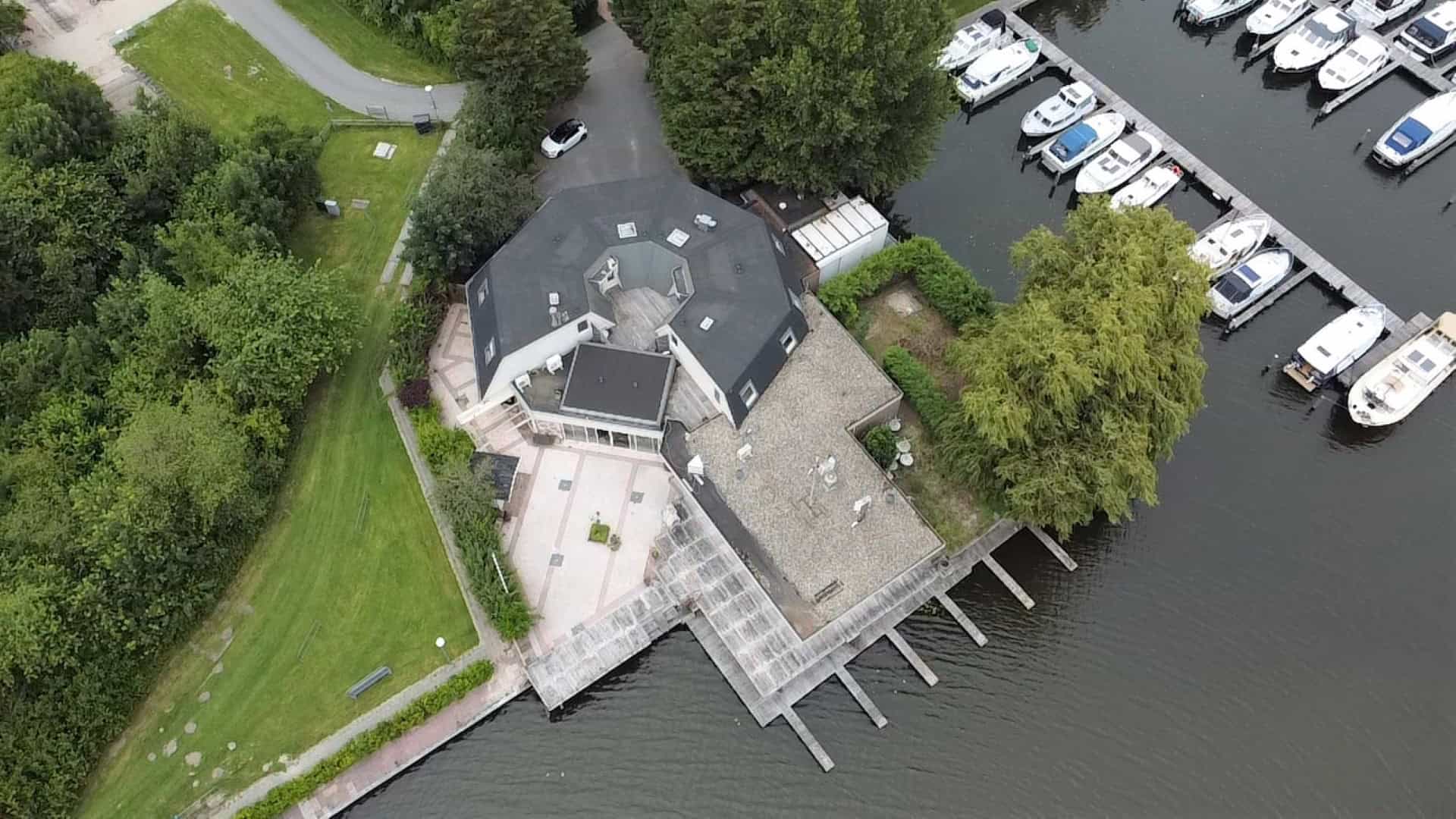 Uniek horecapand met inrichting aan het vaarwater ‘De Rijd’ in Nieuwe Niedorp