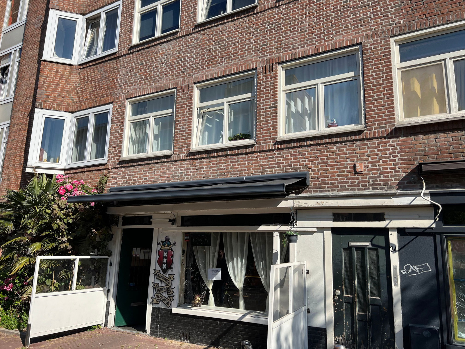 Café met terras in Amsterdam Oud-West