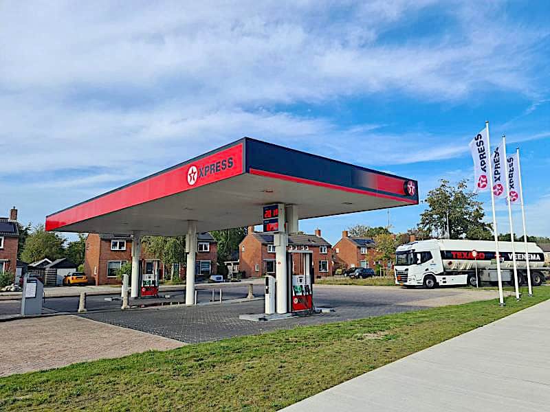 Winkelruimte / shop te huur in Feanwâlden (Veenwouden) – veelzijdige commerciële locatie