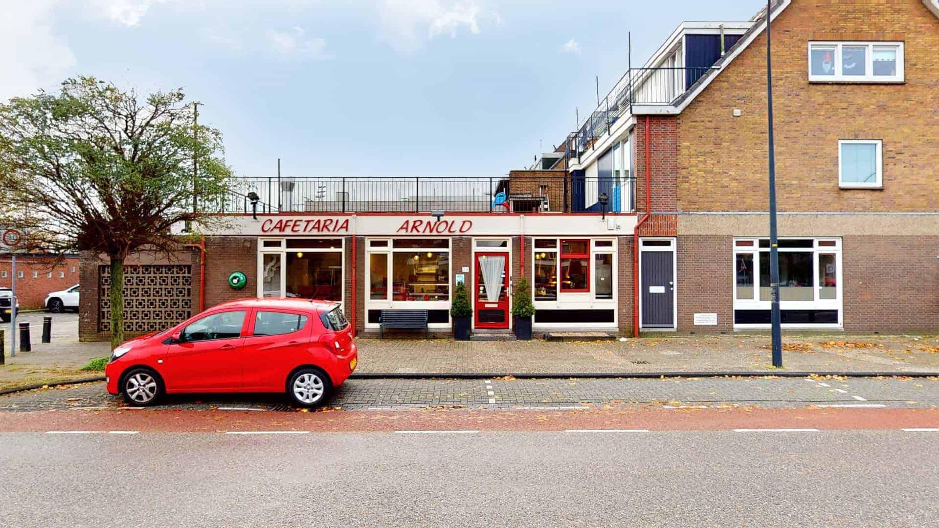 Goedlopende Cafetaria aan de Saturnusstraat