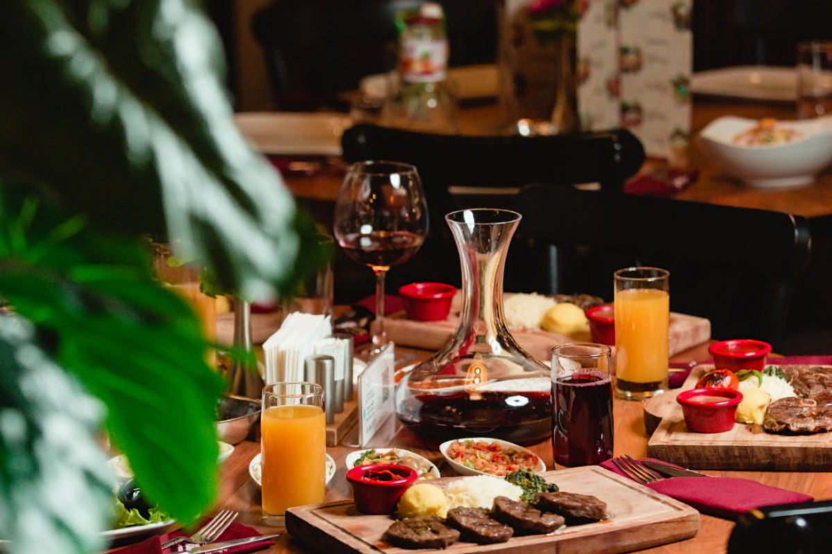 Prachtig borrrelcafé, eetcafé, restaurant te koop op een mooie zichtlocatie in een populaire buurt in Arnhem