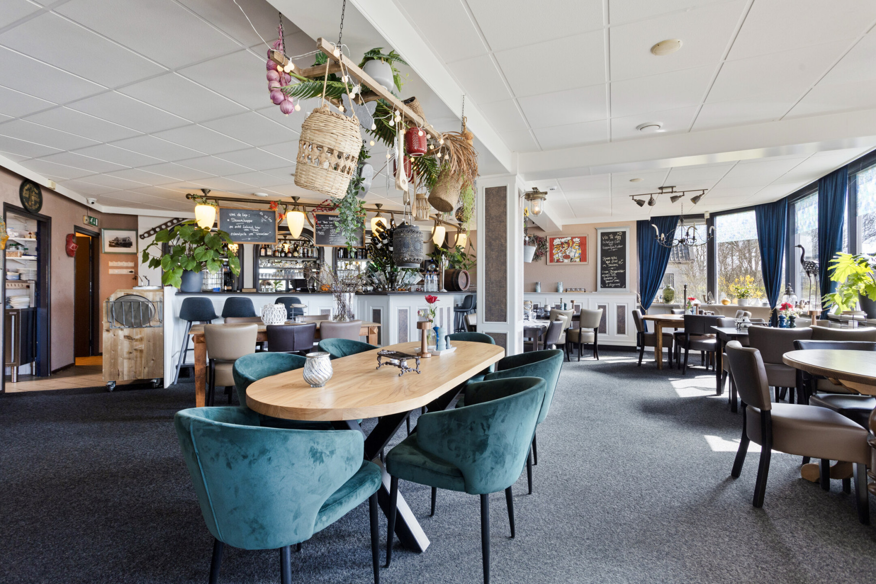 Restaurant met zonnig terras: te koop of pachten